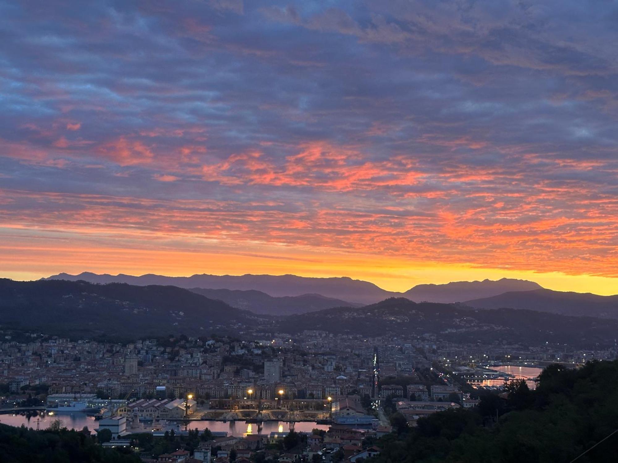 Affittacamere Via Prione La Spezia Buitenkant foto